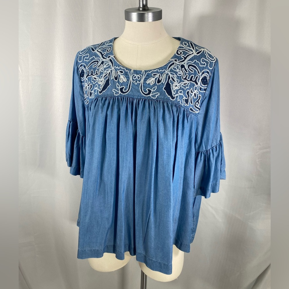Crown & ivy boho top w embroidered embellishments Boho hippie resortwear large. - Picture 1 of 7